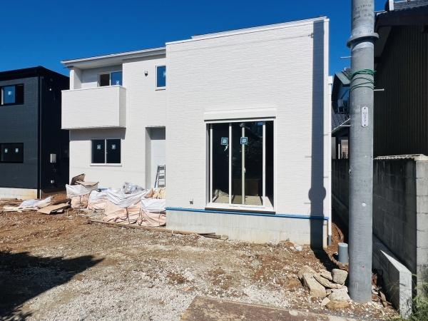 西尾市新渡場町第2　2号棟