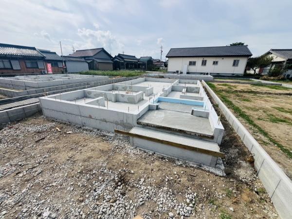 西尾市寺津町　第8　2号棟