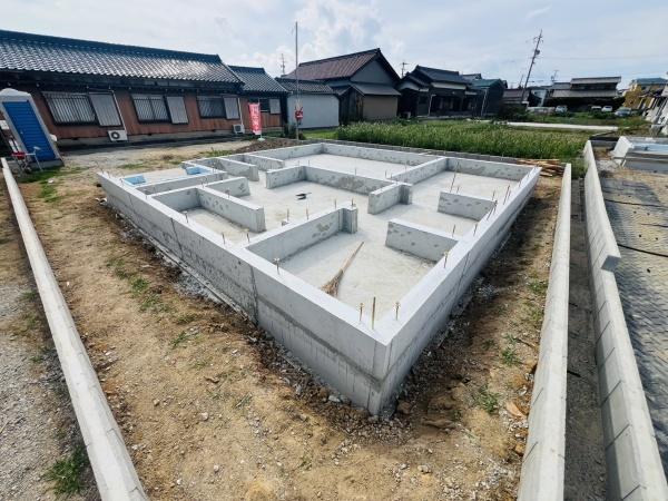 西尾市寺津町　第8　4号棟