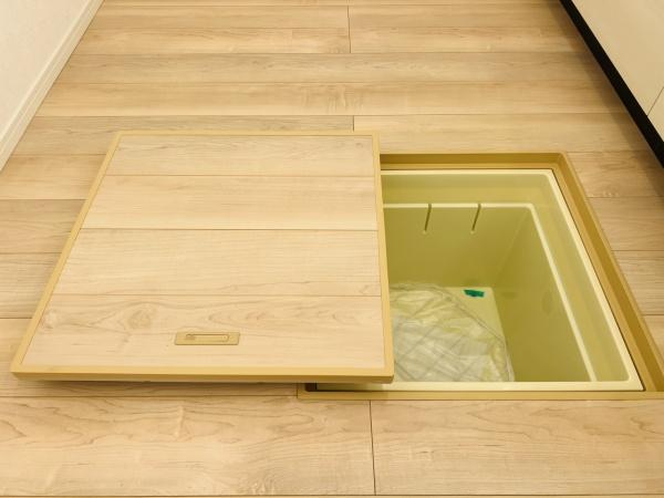 碧南市松江町第2　2号棟