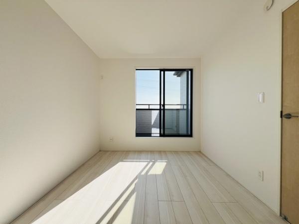碧南市日進町２期　２号棟