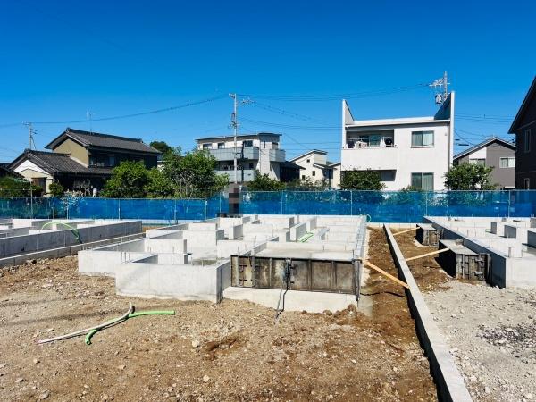 西尾市中畑町宮東22番　C号棟