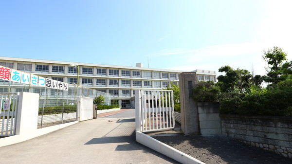 碧南市松江町６丁目１期　２号棟(碧南市立新川中学校)