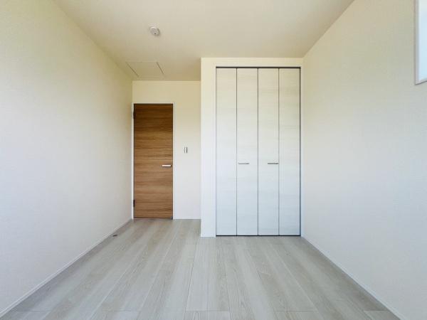 碧南市神有町１丁目　４号棟