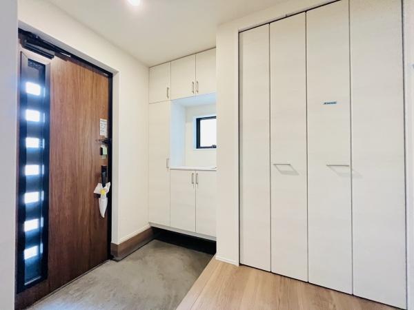 碧南市神有町１丁目　５号棟