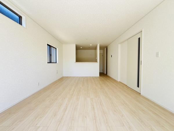 西尾市平口町　第1　4号棟