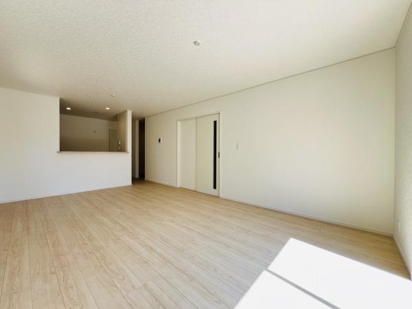 西尾市平口町　第1　4号棟