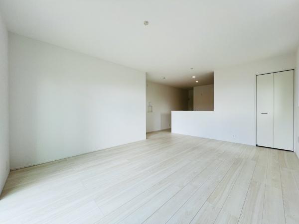 西尾一色町千間　第1期　2号棟
