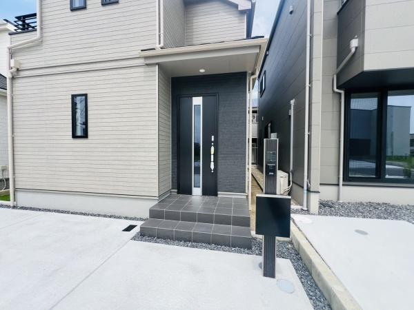 西尾市中畑町宮東22番　A号棟
