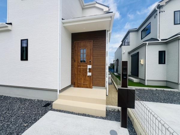 西尾市中畑町宮東22番　D号棟