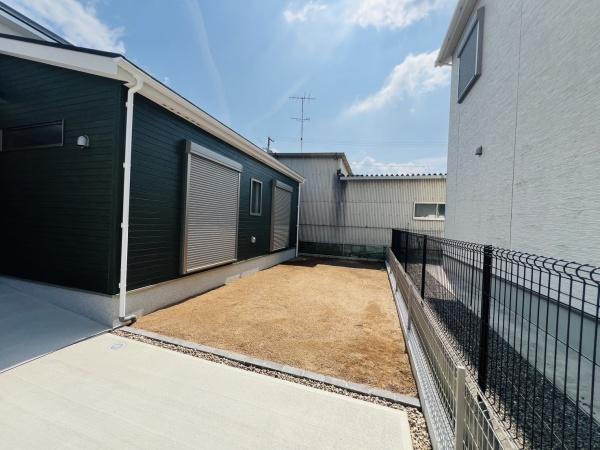 西尾市一色町一色　1期　2号棟