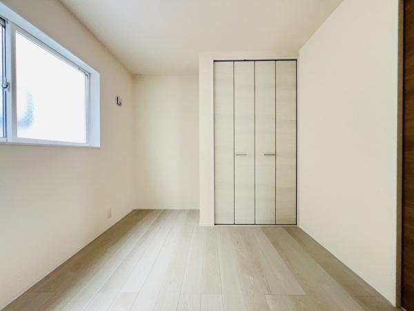 碧南市笹山町3丁目　2号棟