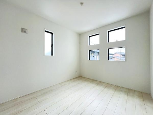 碧南市霞浦町10棟　10号棟