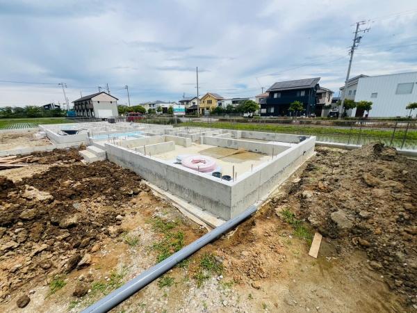 西尾市一色町一色　第27　3号棟