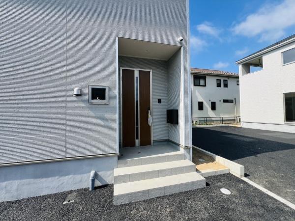 西尾市一色町一色　第27　6号棟