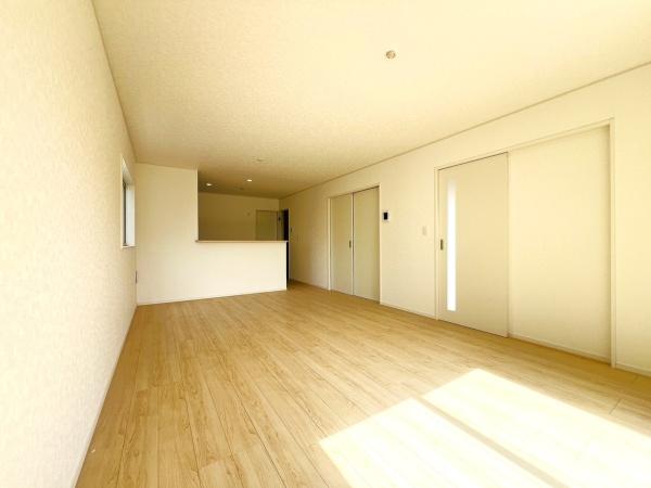 西尾市一色町松木島　第9　1号棟