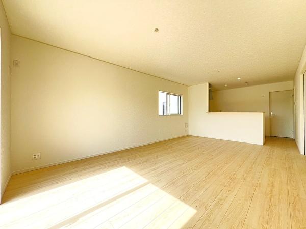 西尾市一色町松木島　第9　1号棟