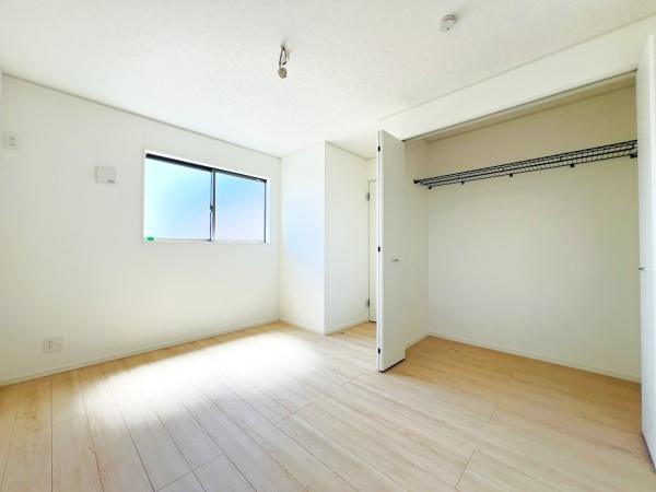 西尾市一色町松木島　第9　4号棟