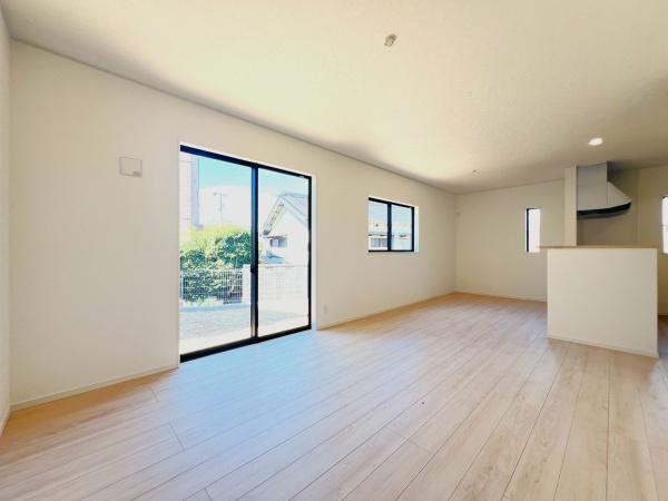 西尾市一色町松木島　第9　5号棟