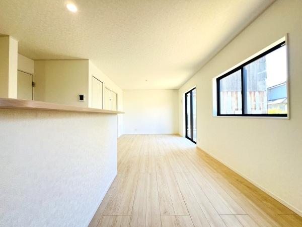 西尾市一色町松木島　第9　5号棟