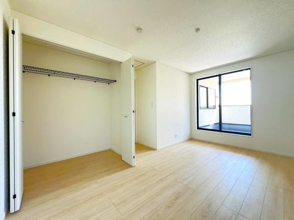 西尾市一色町松木島　第9　6号棟