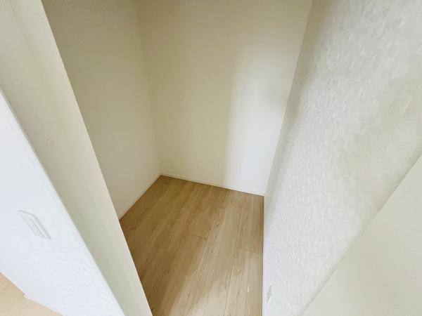 西尾市南中根町　第2　1号棟