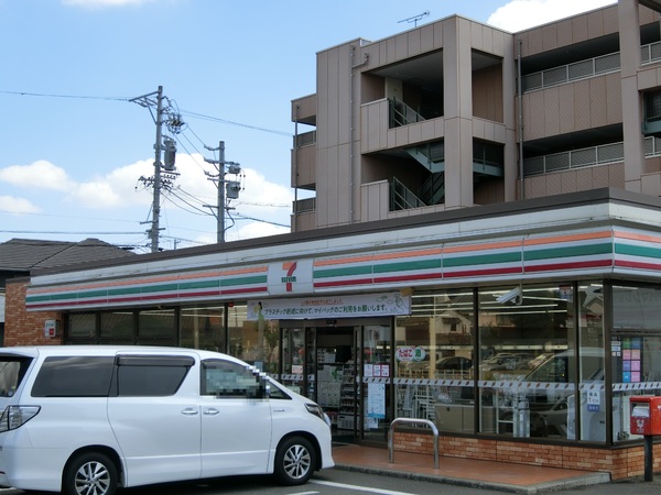 西尾市平坂町　第10　3号棟(セブンイレブン西尾市楠村町店)