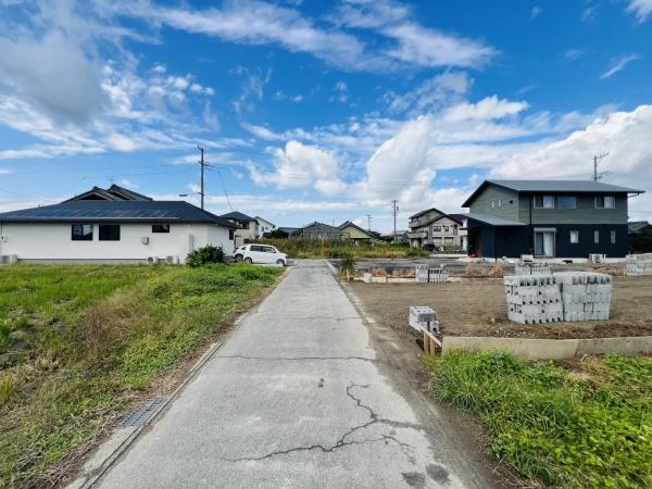 西尾市一色町松木島　第86　1号棟