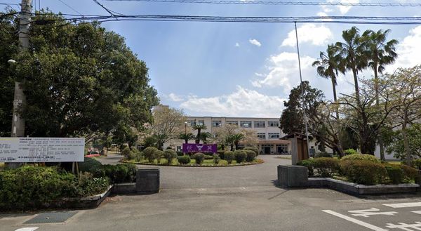 西都市大字右松の土地(西都市立妻中学校)