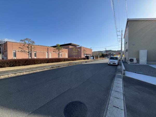 西都市大字右松の土地