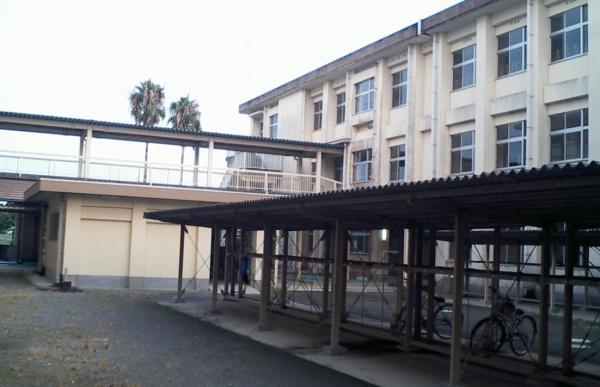 宮崎市小松台西3丁目の土地(宮崎市立生目中学校)