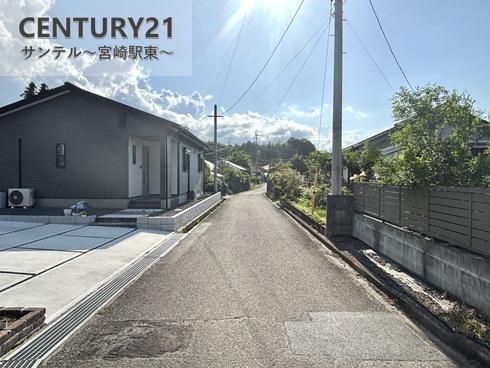 乙房D号地新築建売(前面道路含む現地写真)