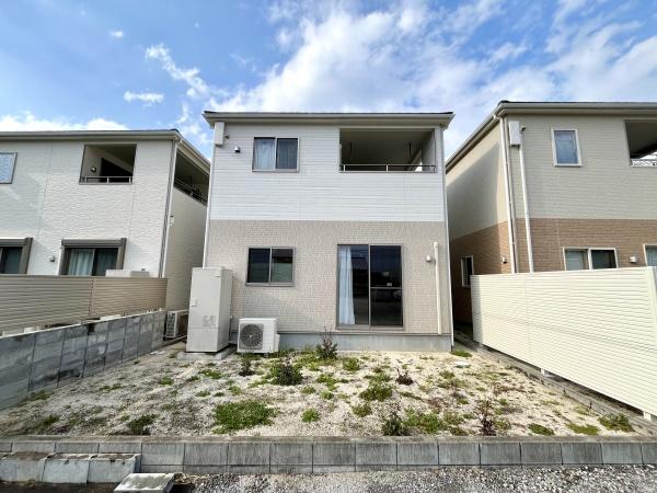 高岡町飯田築浅戸建