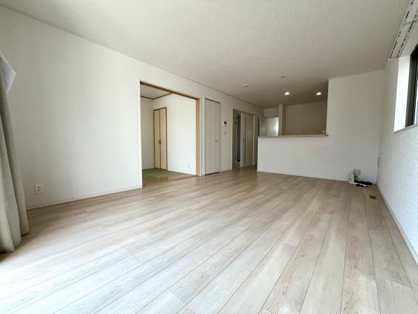 高岡町飯田築浅戸建