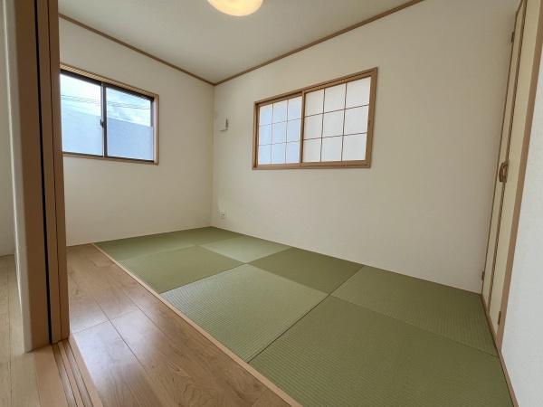 高岡町飯田築浅戸建