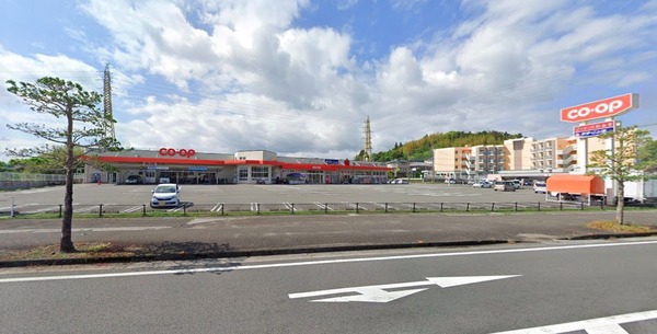 宮崎市古城町南田の中古一戸建て(コープみやざきかおる坂店)