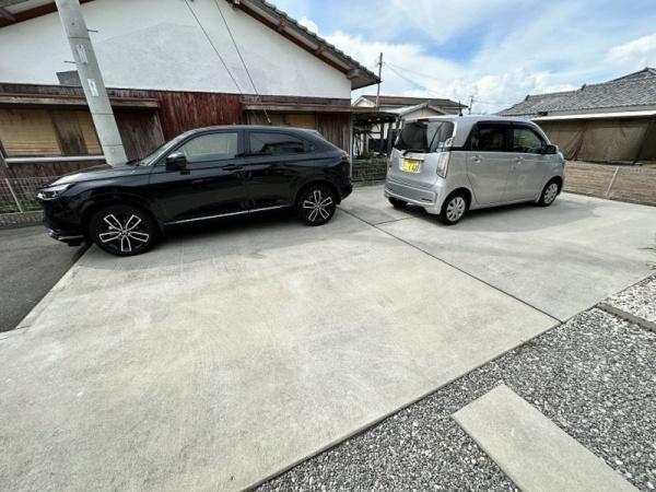 宮崎市大字島之内の中古一戸建て(駐車場)