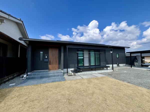田野町築浅戸建て
