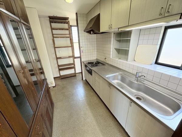 ニュータウン飛鳥加納戸建