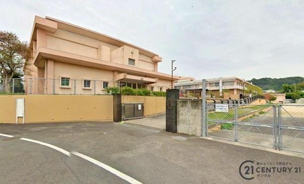 霧島市国分清水４丁目の中古一戸建て(霧島市立国分中学校)