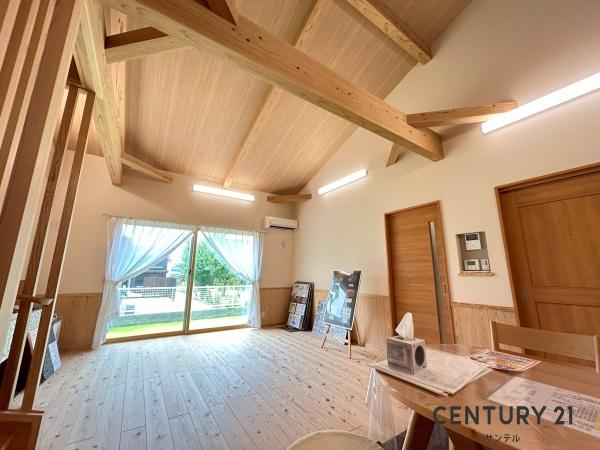 日置市伊集院町妙円寺2丁目　2階建　B&W棟