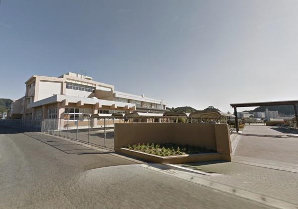 霧島市国分重久新築平家(霧島市立国分中学校)