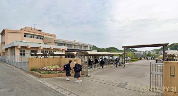 霧島市国分清水4丁目新築平家(霧島市立国分中学校)