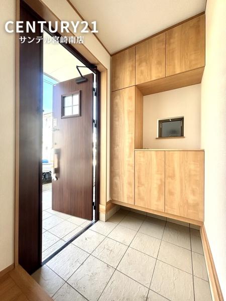 ハートフルタウン宮崎市太田1期-2号棟(玄関)