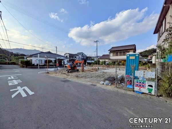 鹿児島市錦江台1丁目新築戸建 第6-1号棟(前面道路含む現地写真)