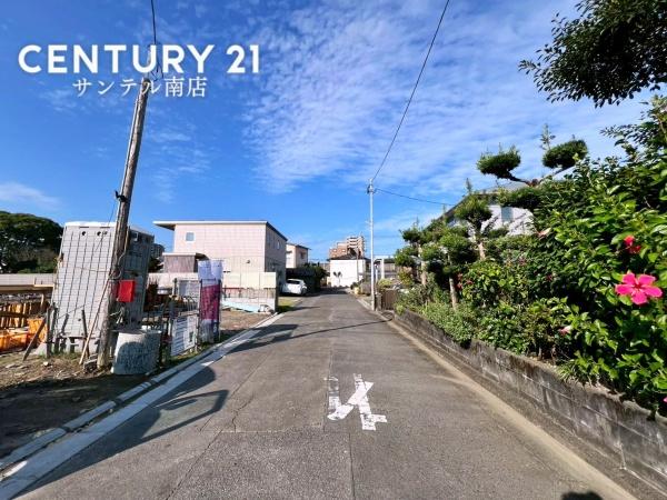 永楽町第4-2号棟(前面道路含む現地写真)