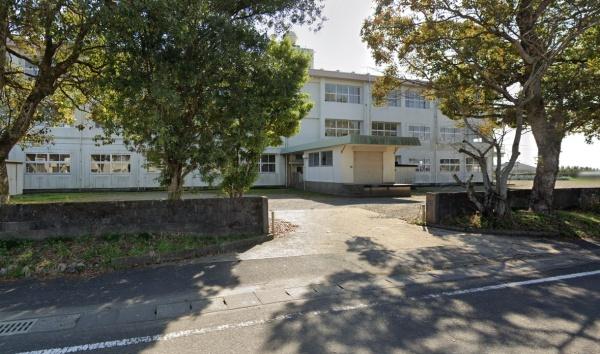 都城市山之口町花木の中古一戸建て(都城市立山之口中学校)