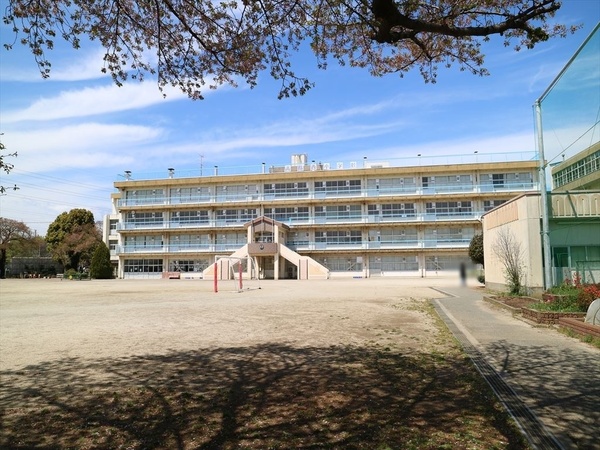 川越市大字砂新田の土地(川越市立高階西小学校)