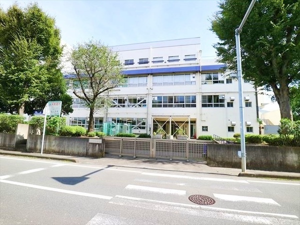 富士見市大字上南畑の土地(南畑小学校)