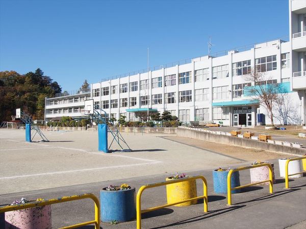 入間市小谷田３丁目の中古一戸建て(入間市立東金子小学校)